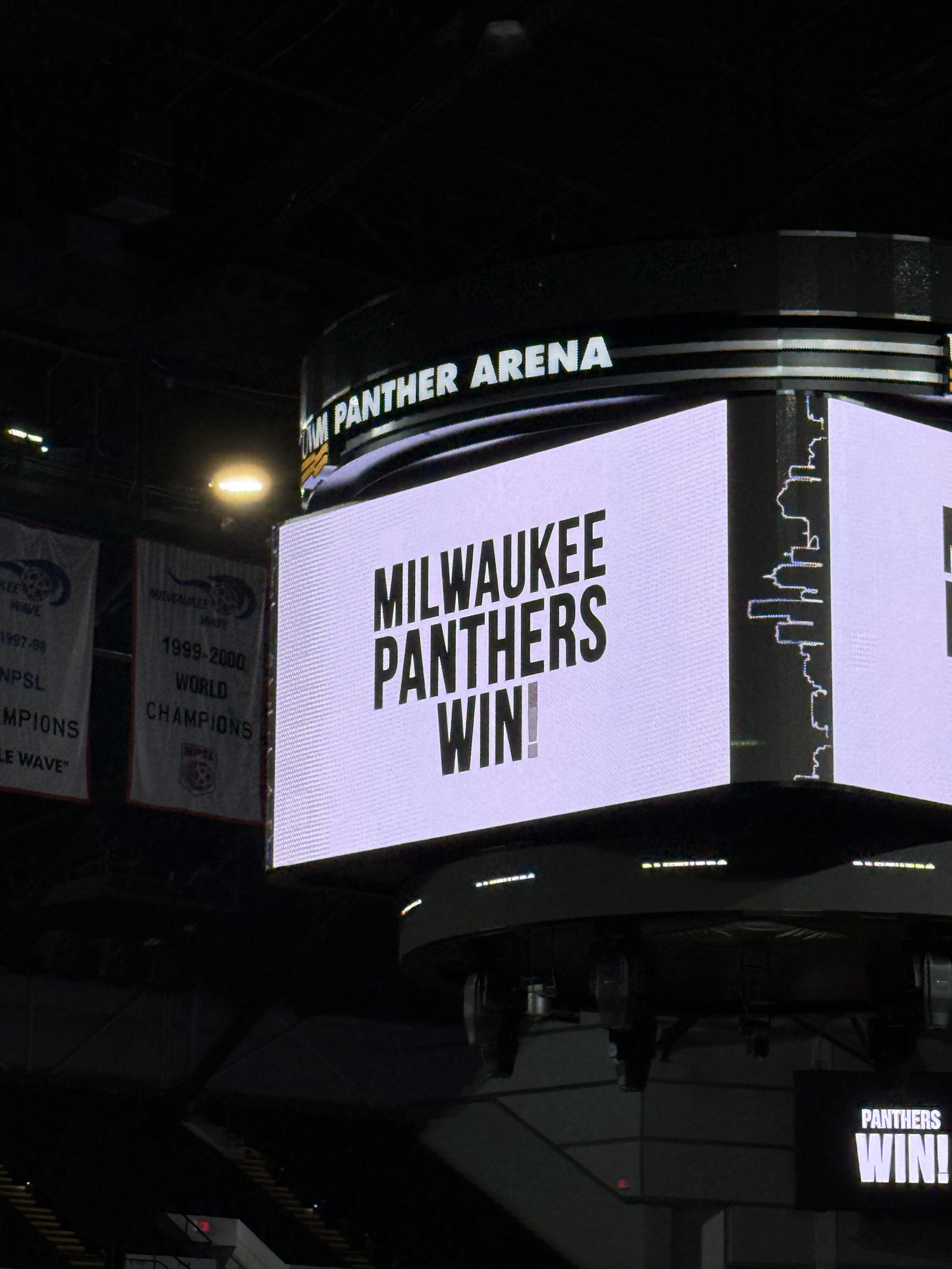 Milwaukee Panthers Win Thriller Over Green Bay Phoenix in I-43 Rivalry